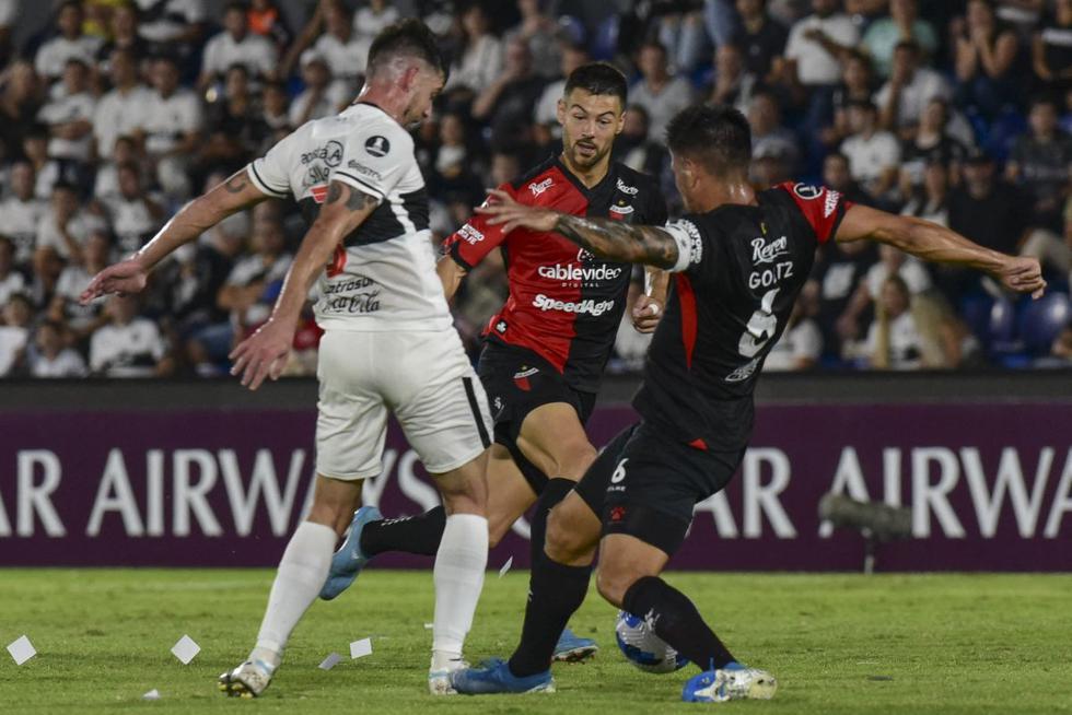 Olimpia y Colón de Santa Fe empataron 0-0 por Copa Libertadores 2022. (Foto: AFP)