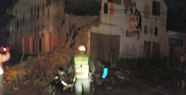 Ricardo Seijas, coordinador del COEN, señaló en comunicación con RPP Noticias que han recibido informes de cortes del servicio eléctrico, daños en paredes de viviendas y vías afectadas (Foto: Mininter)