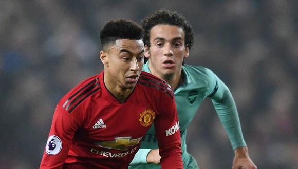 Manchester United se mide ante Arsenal esta tarde (3:00 pm. EN VIVO ONLINE vía DirecTV Sports) en Old Trafford por la fecha 15° de la Premier League. (Foto: AP)