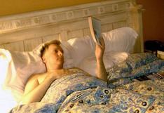 Recomiendan leer libros impresos y no electrónicos para dormir bien