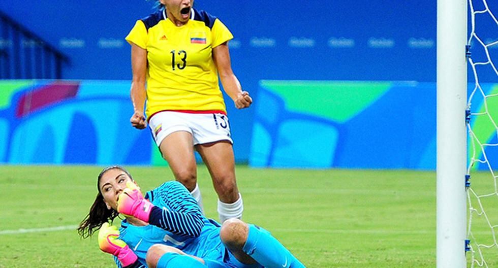 Hope Solo, arquera de la selección femenina de Estados Unidos, protagonizó uno de los bloopers más llamativos de lo que va en Río 2016 ante Colombia. (Foto: Getty Images)