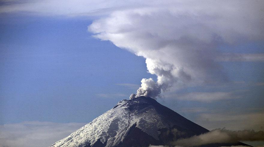 El día en fotos: Tifón Koppu, explosión en Río de Janeiro y más - 11