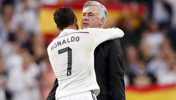 De acuerdo con Sky Sport, Cristiano Ronaldo llamó a Carlo Ancelotti para que le explicara todo lo relacionado con el balompié italiano, que sería su nueva plaza en la temporada 2018-19. (Foto: AFP)