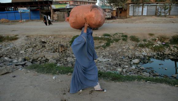 Los talibanes no han atacado físicamente a las mujeres que estudian o trabajan en Kandahar (sur), según varios testimonios.(Foto: Hoshang Hashimi / AFP)