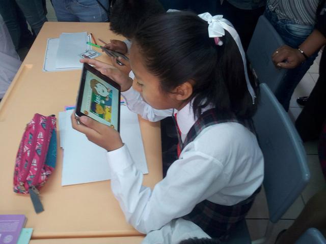 Arequipa: niños de escasos recursos aprenden con programa de educación digital