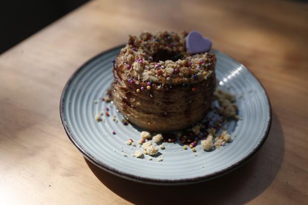 Nougat from King Kronuts.  (Photo: Cesar Campos / El Comercio)