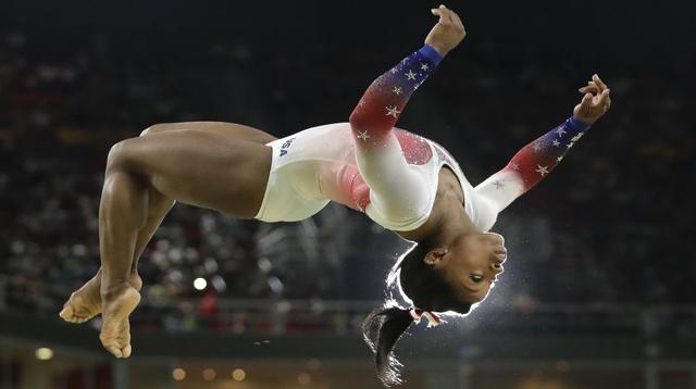 Simone Biles: la agilidad extrema de la gimnasta de oro [FOTOS] - 1