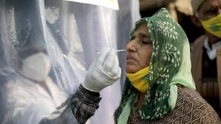 La India registra unos 250.000 casos de coronavirus con positividad del 13 %