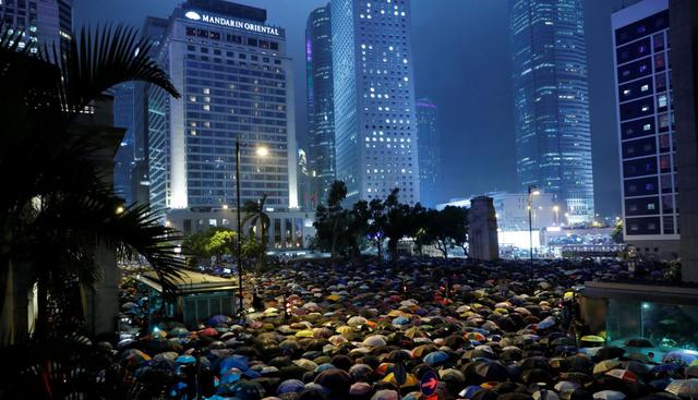 Hong Kong: Nuevas manifestaciones pese a advertencias de China. (Foto: Reuters)