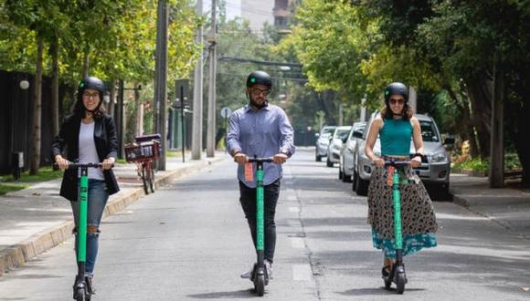 La medida busca establecer las obligaciones y sanciones para los conductores. En esta primera etapa se recogerán propuestas de especialistas y gremios de transporte públicos y privados. (Foto: El Comercio)