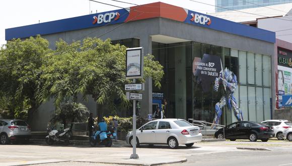 La aplicación móvil y la página web del BCP presenta problemas. (Foto: GEC)