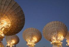 ¿Cómo y dónde se originan señales de radio que llegan desde fuera de la galaxia?
