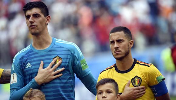 Eden Hazard y Thibaut Courtois niegan un conflicto en la interna de Bélgica. (Foto: EFE)