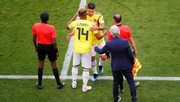 La estrella de la selección de Colombia, James Rodríguez, dejó el campo por una lesión (Foto: Reuters).