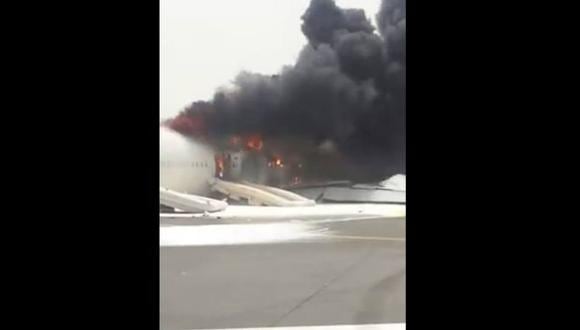 Preciso momento de la explosión del avión en Dubái [VIDEOS]