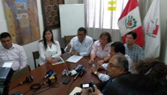 Ministros insisten en dialogar pese a oposición de alcaldes