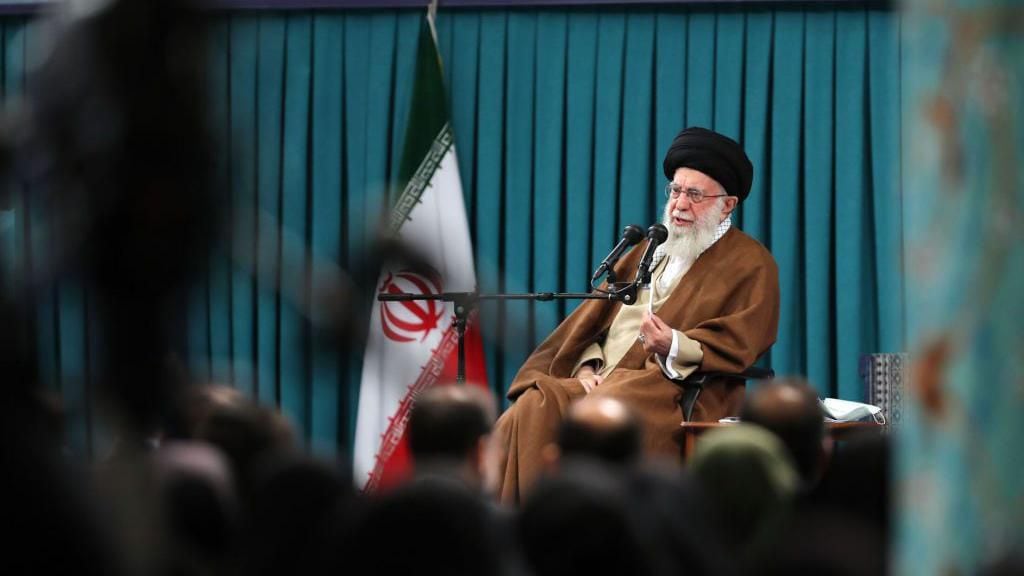 During a meeting in Tehran, Iran's Supreme Leader, Ali Khamenei, stated that the axis of resistance will take action if attacks on Gaza continue.  (Photo: AFP)