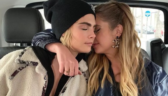 Cara Delevingne y Ashley Benson mantienen una relación hace más de un año. Foto: AP