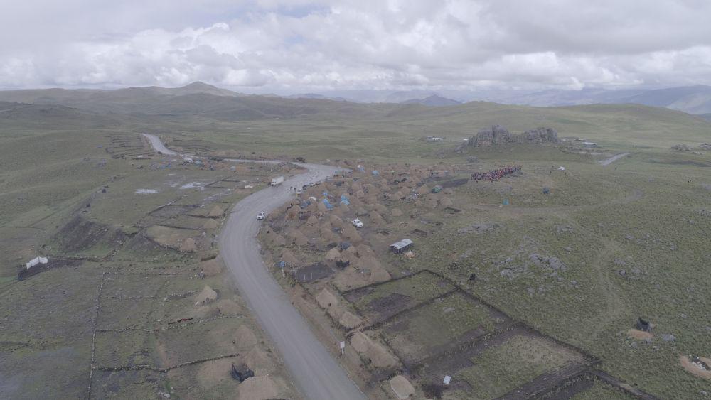 Esta es una parte de los 12 kilómetros de la carretera nacional CU-135 que cruza el fundo Yavi Yavi, propiedad de la comunidad de Fuerabamba. (Foto: Antonio Álvarez)