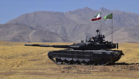 Irán presentó un moderno tanque de fabricación nacional