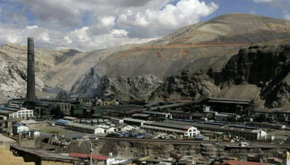 La Oroya: dos mineros mueren tras caer a chimenea