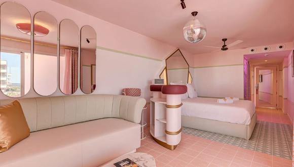 Concept Hotel Group es un alojamiento dedicado al mundo audiovisual donde destaca el diseño rosa característico de la muñeca más conocida del mundo. (Foto: @adamjohnstonphotography)