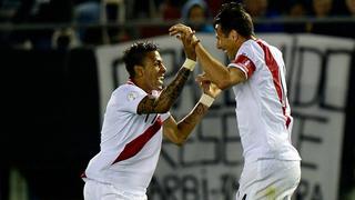 Cuando Gómez contribuyó y festejó con Pizarro un gol a Argentina