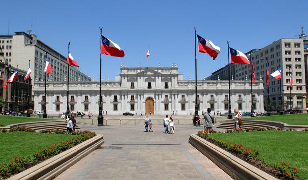 Front of the Palacio de La Moneda from the Plaza de la Constitución in Santiago, Chile.  (Photo: Ministry General Secretary of Government)