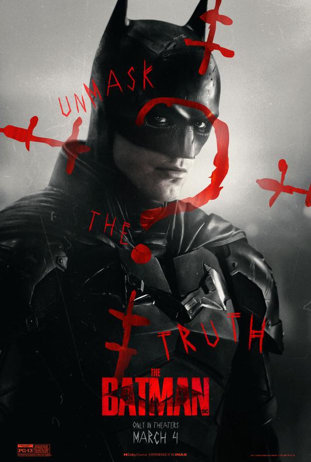 Robert Pattinson in one of the most recent posters of "The Batman".