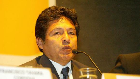Ramos Heredia continúa como fiscal supremo de Control Interno