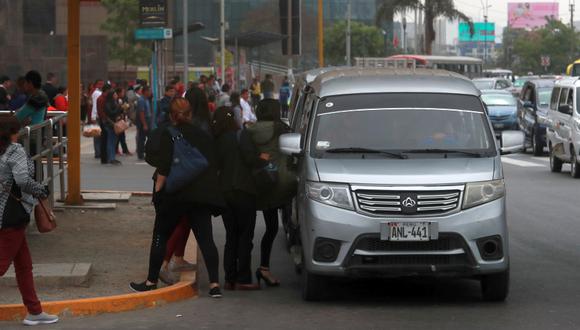 La ley que autoriza el transporte en auto colectivo fue aprobado por el   Congreso de la República. (Foto: GEC)