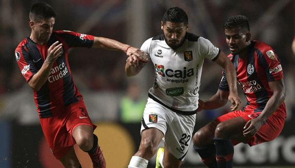 Melgar no pudo contra San Lorenzo en el Nuevo Gasómetro y cayó vencido por 2-0 en la cuarta fecha del Grupo F de la Copa Libertadores 2019. (Foto: AFP)
