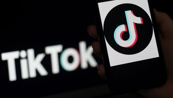 TikTok quiere evitar tener mayores controversias con su público principal: los menores de edad. (Foto de archivo: AFP / Olivier DOULIERY)