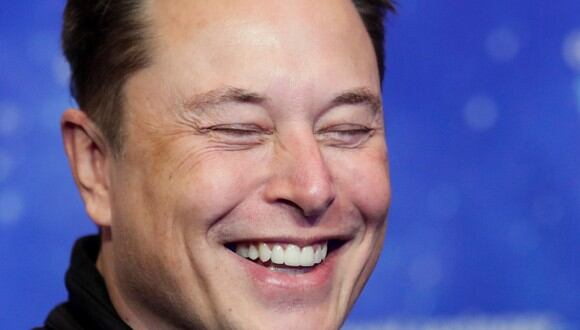 Elon Musk reaccionó a un video viral suyo del 2008, cuando respondía a las críticas por los altos precios de los autos eléctricos de Tesla Motors. (Foto: AFP)