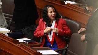 Congresista Rebeca Cruz mintió sobre su votación respecto a las encuestadoras