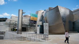 El Guggenheim se convierte en el primer gran museo en abrir sus puertas en España
