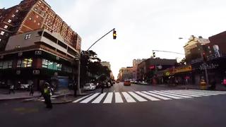 Ciclista se pasea por Nueva York en este increíble video