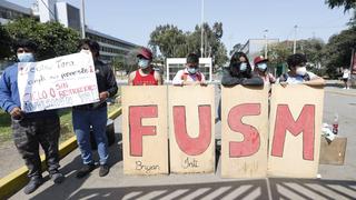 UNMSM: más de 30 estudiantes tomaron puerta N°3 en protesta para que el ciclo verano sea “gratuito”