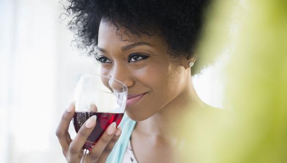 Estos son los beneficios de tomar vino tinto moderadamente
