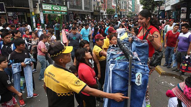 Compras de último minuto por Navidad abarrotaron el Cercado - 3