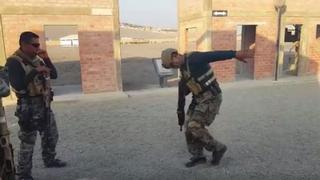 Facebook: soldados se hacen famosos con baile del "Pío pío"