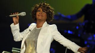 Documental explora romance de Whitney Houston y su mejor amiga