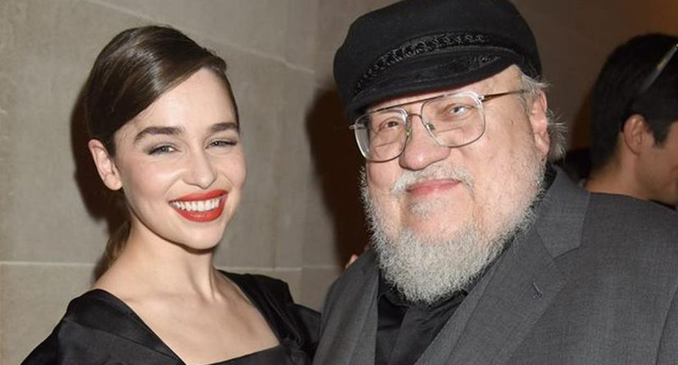 Emilia Clarke (Daenerys Targaryen en 'Game of Thrones') y George R. R. Martin (Foto: Facebook)