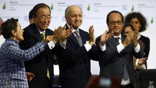 HISTÓRICO: Aprueban acuerdo climático de París en COP21