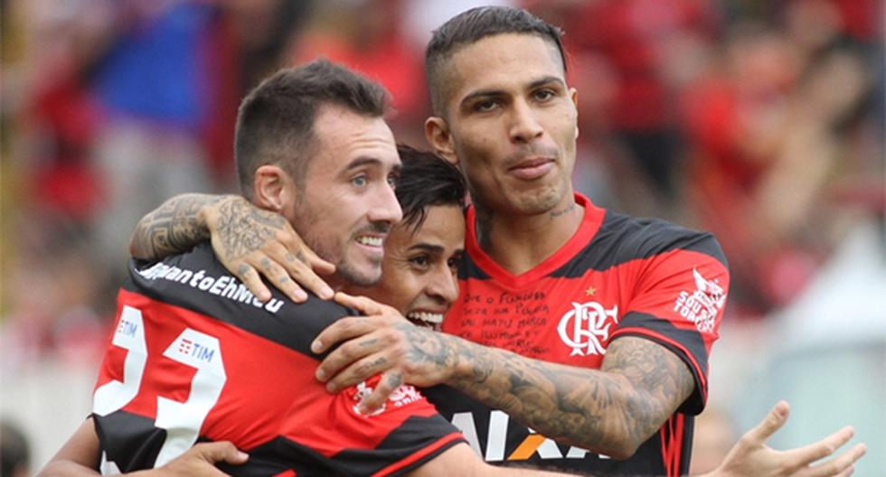 Paolo Guerrero debutó como titular para Flamengo en el Brasileirao 2016. El delantero peruano no pudo anotar pero se quedó con la victoria ante Sport Recife (Foto: Flamengo)