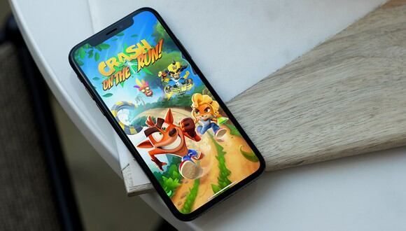 Conoce cómo jugar ahora mismo Crash Bandicoot: On The Run! en tu celular. (Foto: Mock up)