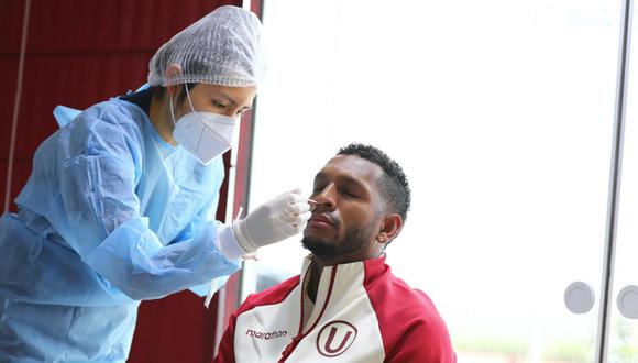 Alberto Quintero, Federico Alonso y Luis Urruti pasaron por las pruebas de coronavirus. (Foto: @Universitario)