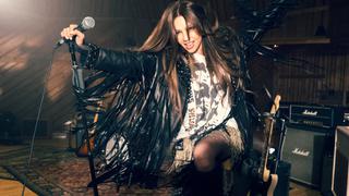 Thalía da rienda suelta a su lado más rockero con el estreno del álbum “Thalia’s Mixtape”