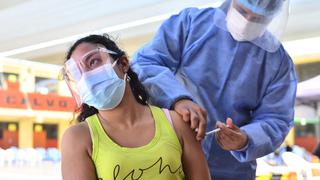 Ministro Cevallos sobre vacunación: “Este mes vamos a bajar hasta 30 años”