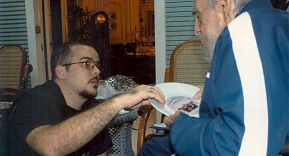 Fidel Castro junto a Randy Perdomo durante la reunión en La Habana. (Foto: Granma)